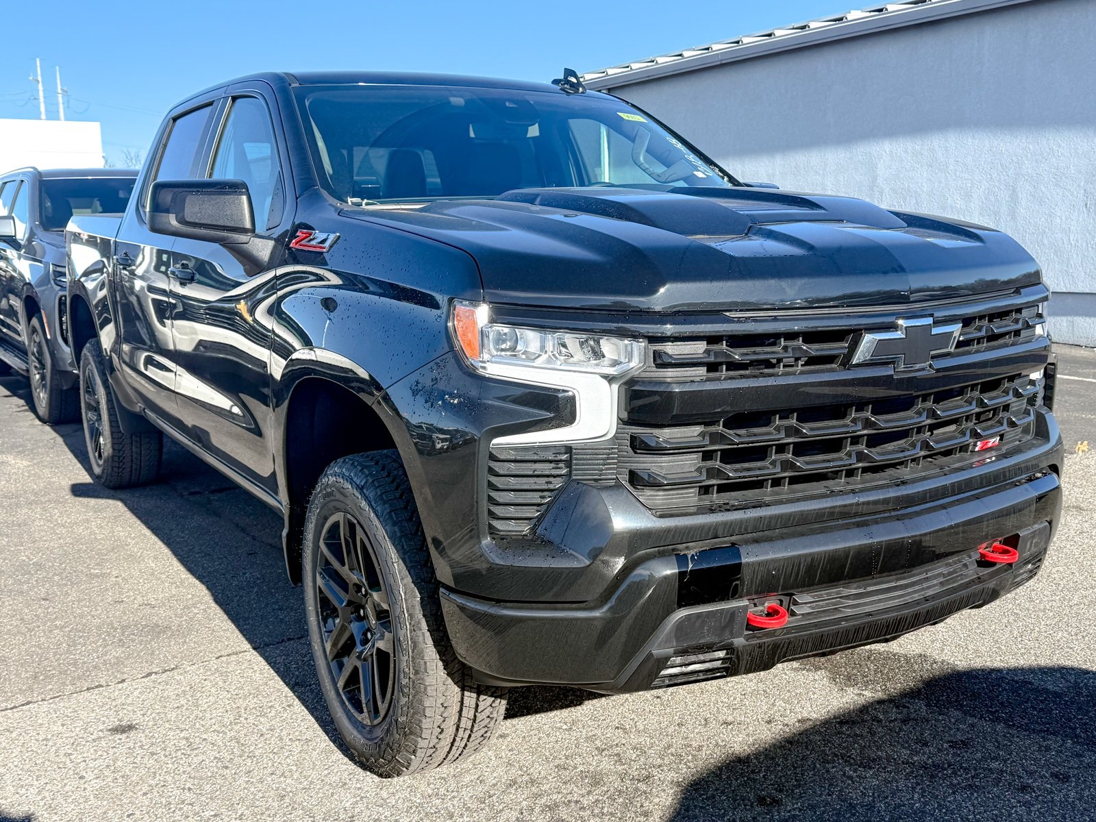 Photo view of 2026 Chevrolet Silverado 1500 in Black