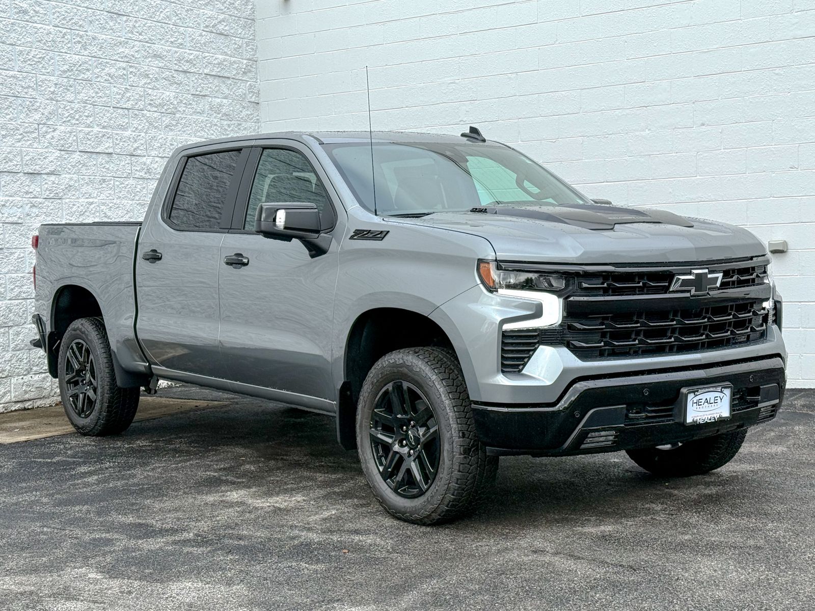Photo view of 2026 Chevrolet Silverado 1500 in Gray