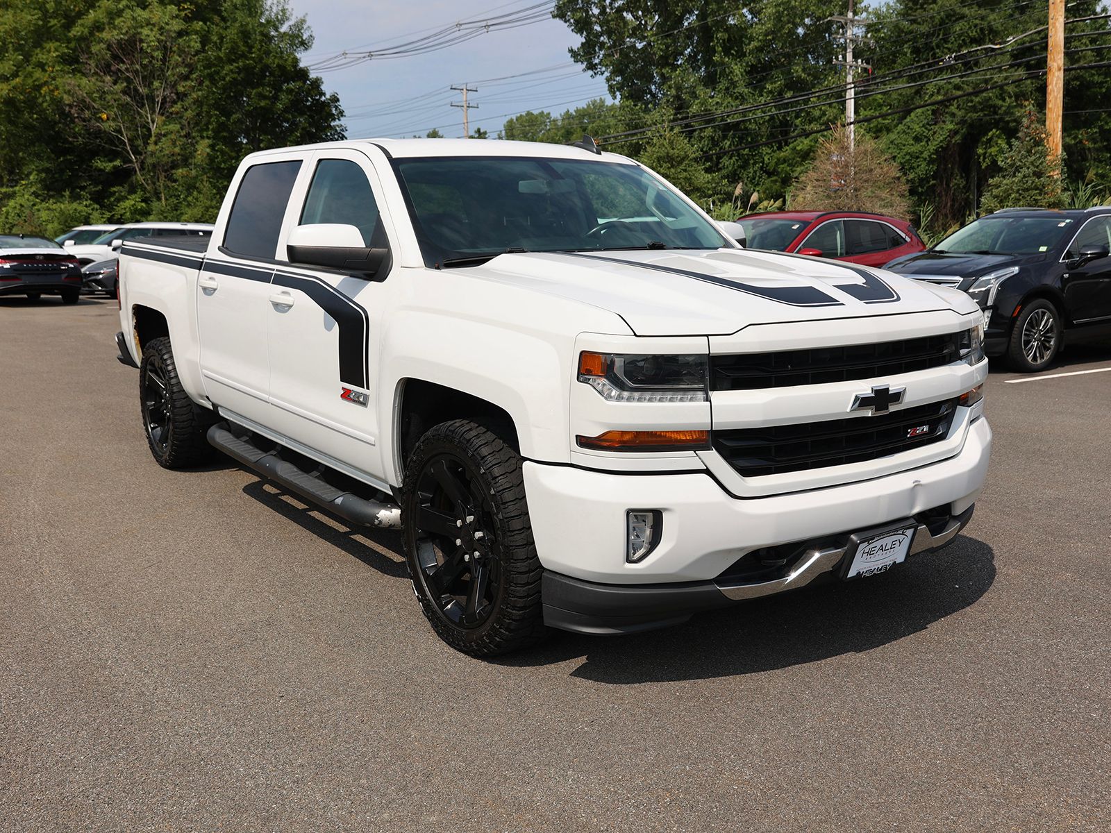 Photo view of 2017 Chevrolet Silverado 1500 in White