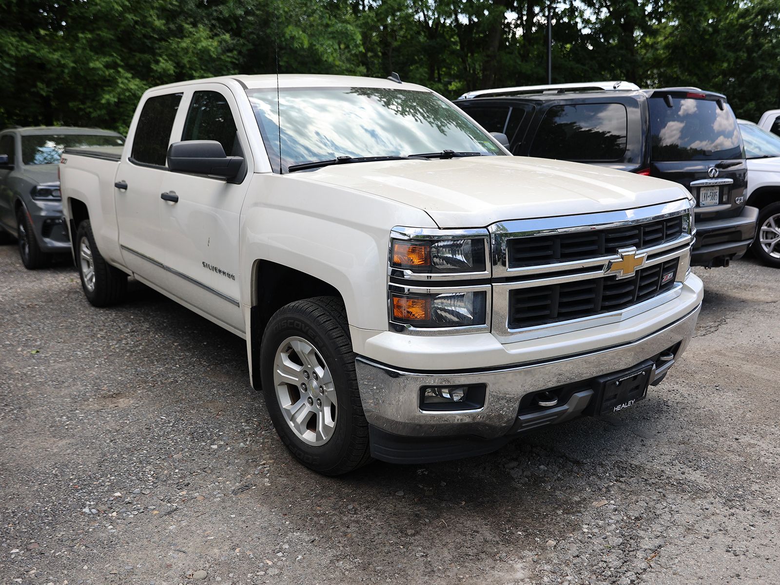 Photo view of 2014 Chevrolet Silverado 1500 in White