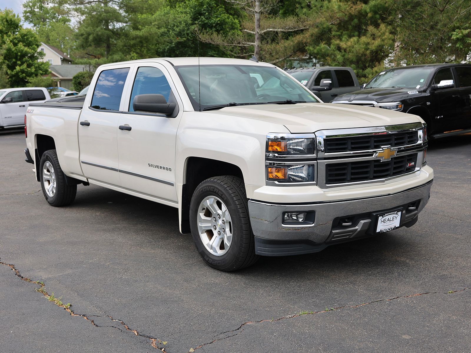 Photo view of 2014 Chevrolet Silverado 1500 in White