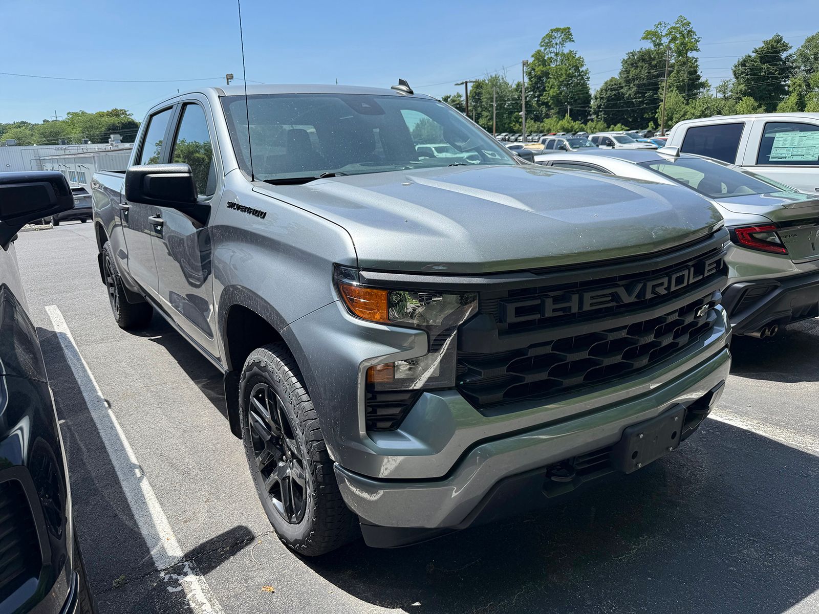 Photo view of 2018 Chevrolet Silverado 1500 in Gray