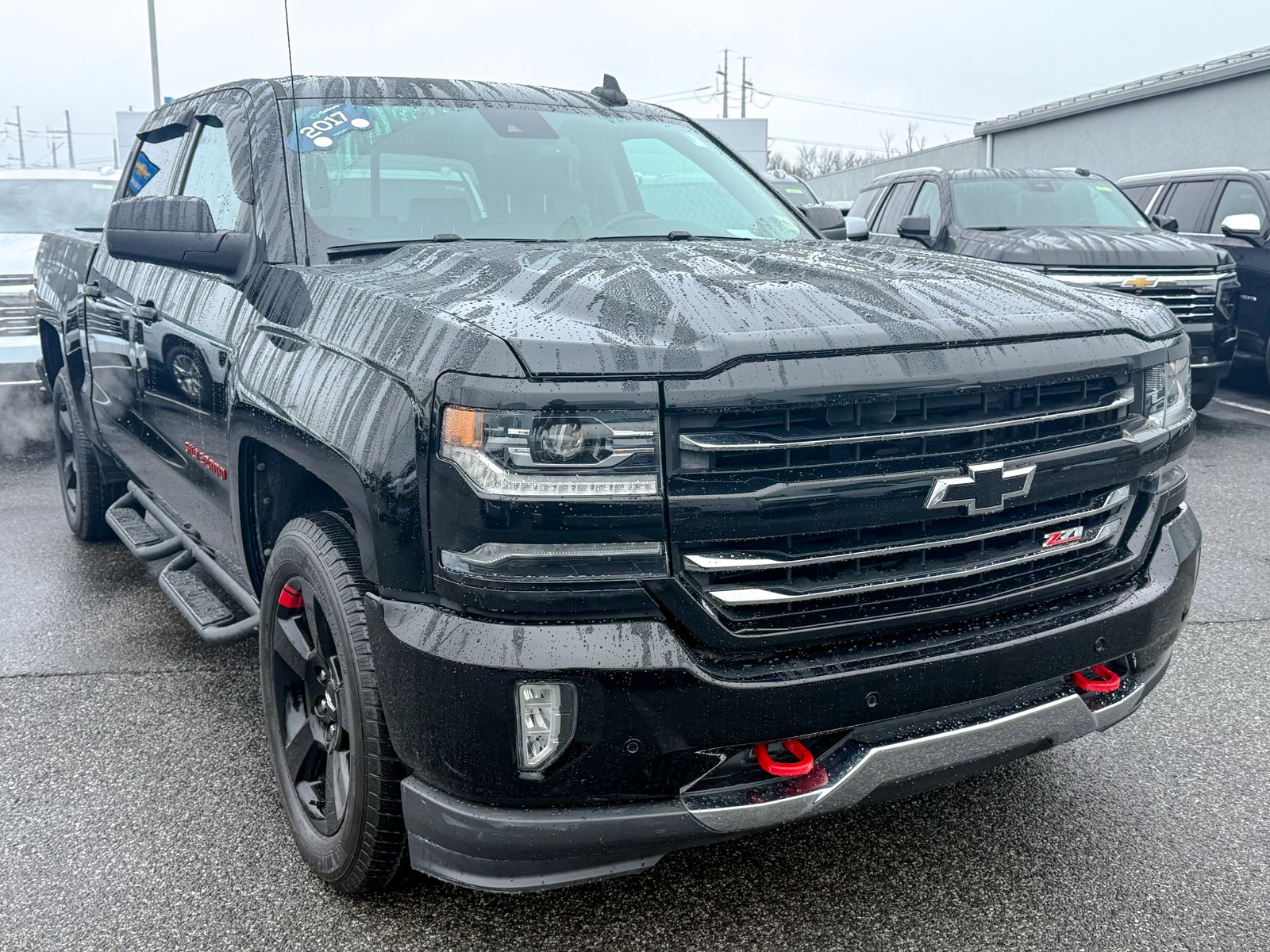 Photo view of 2017 Chevrolet Silverado 1500 in Black