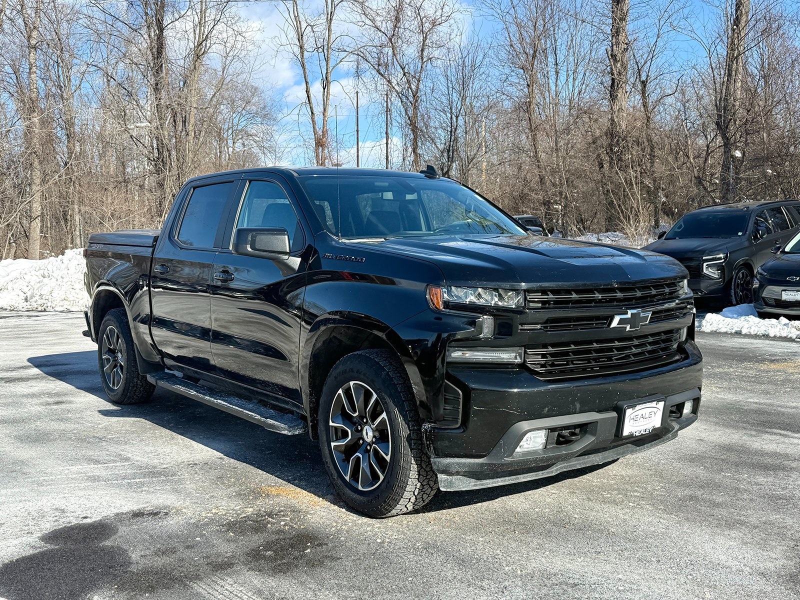 Photo view of 2021 Chevrolet Silverado 1500 in Black