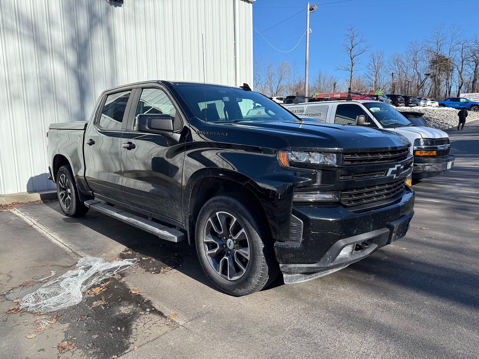 Photo view of 2021 Chevrolet Silverado 1500 in Black