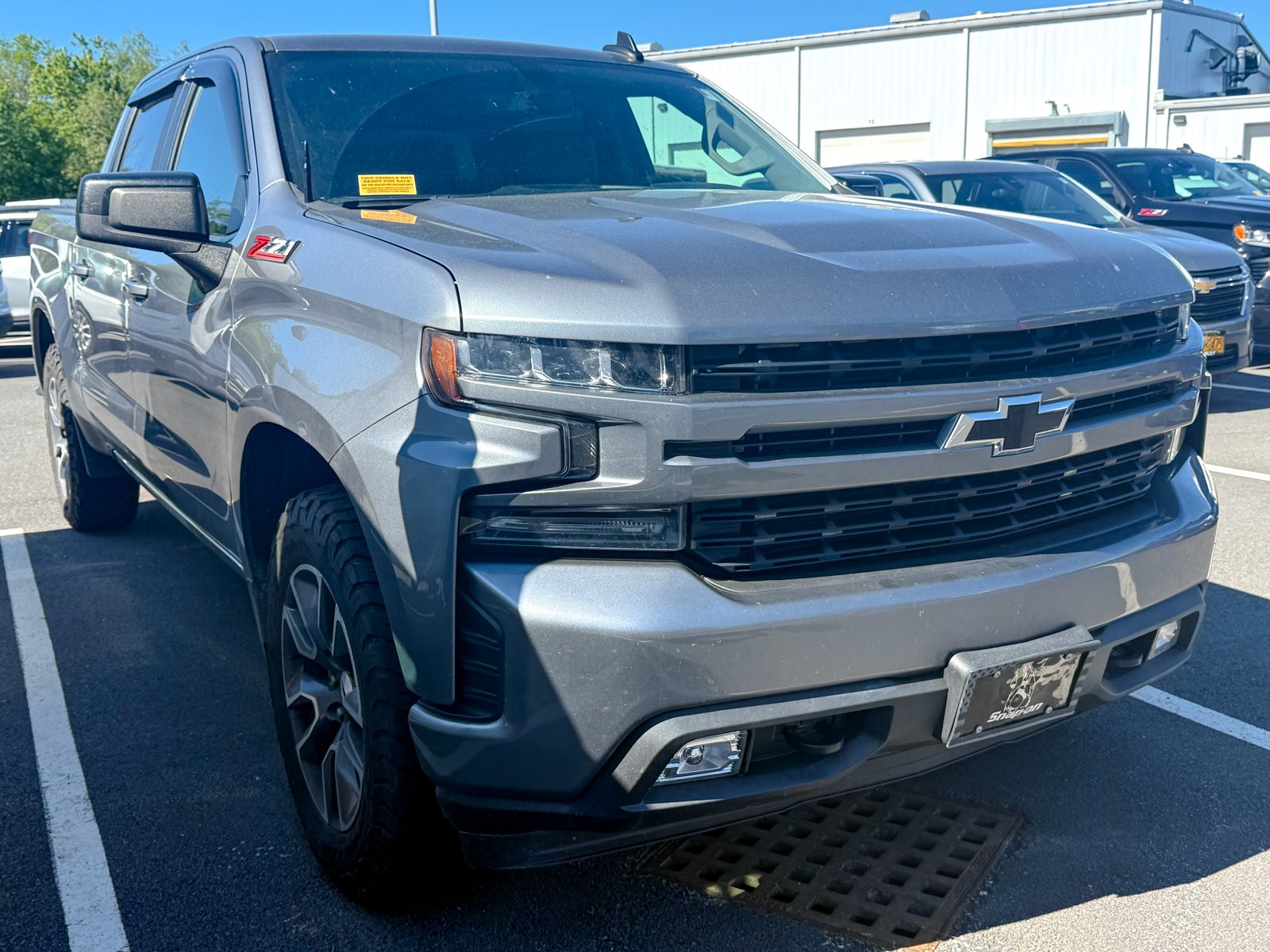 Photo view of 2020 Chevrolet Silverado 1500 in Gray