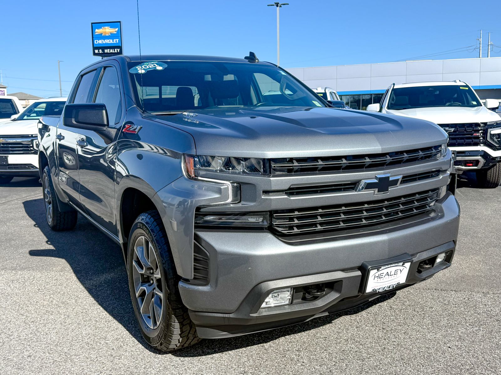 Photo view of 2021 Chevrolet Silverado 1500 in Gray