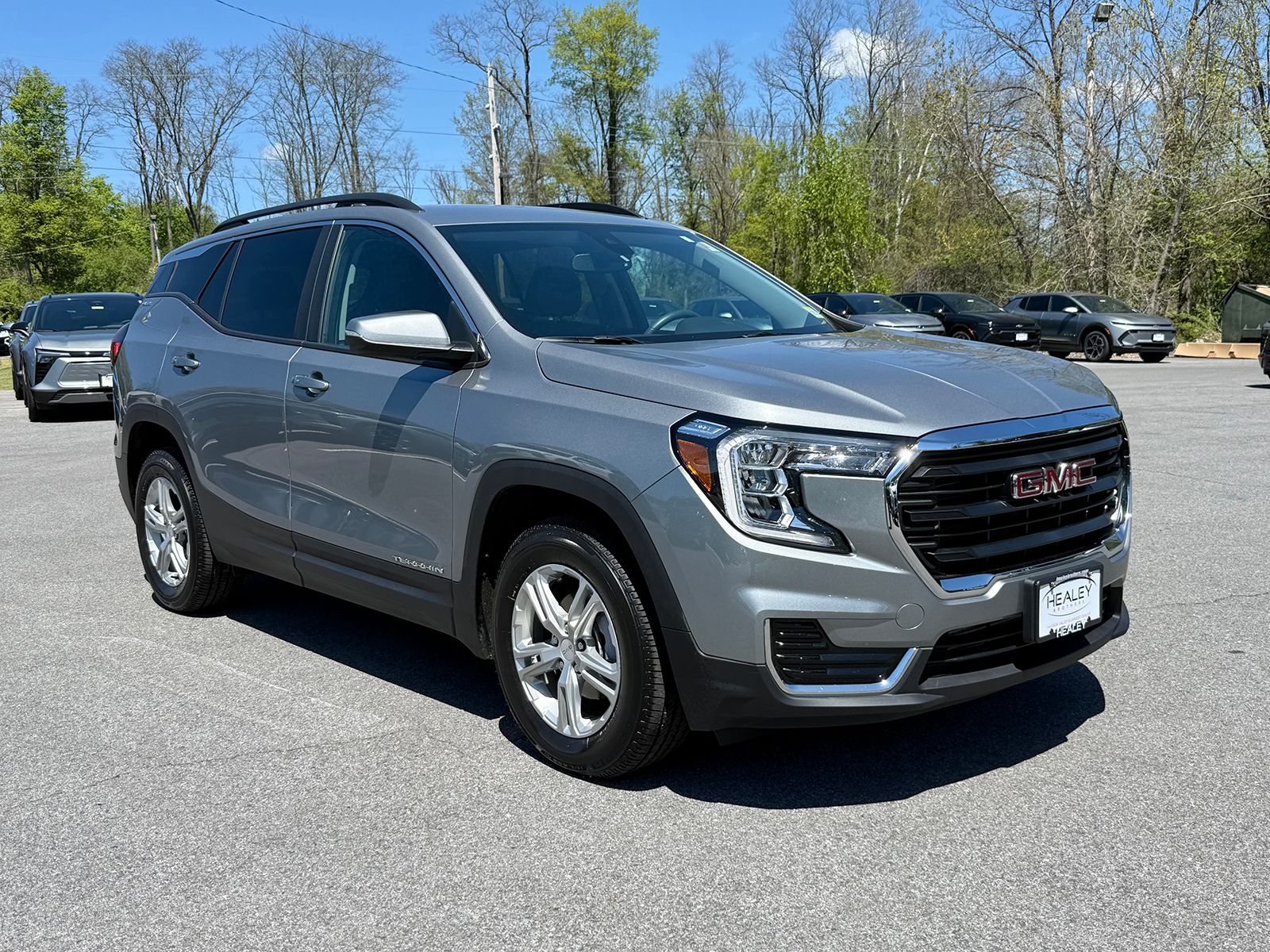 Photo view of 2023 GMC Terrain in Gray