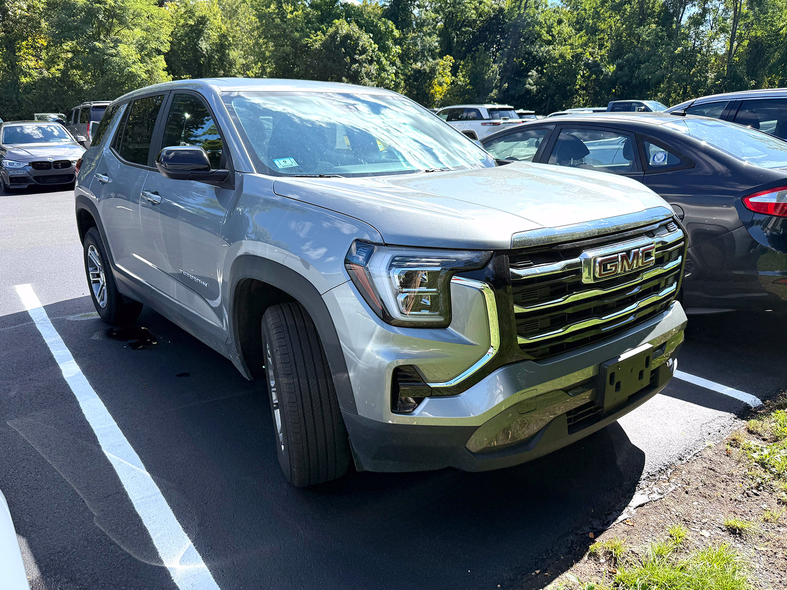 Photo view of 2026 GMC Terrain in Gray