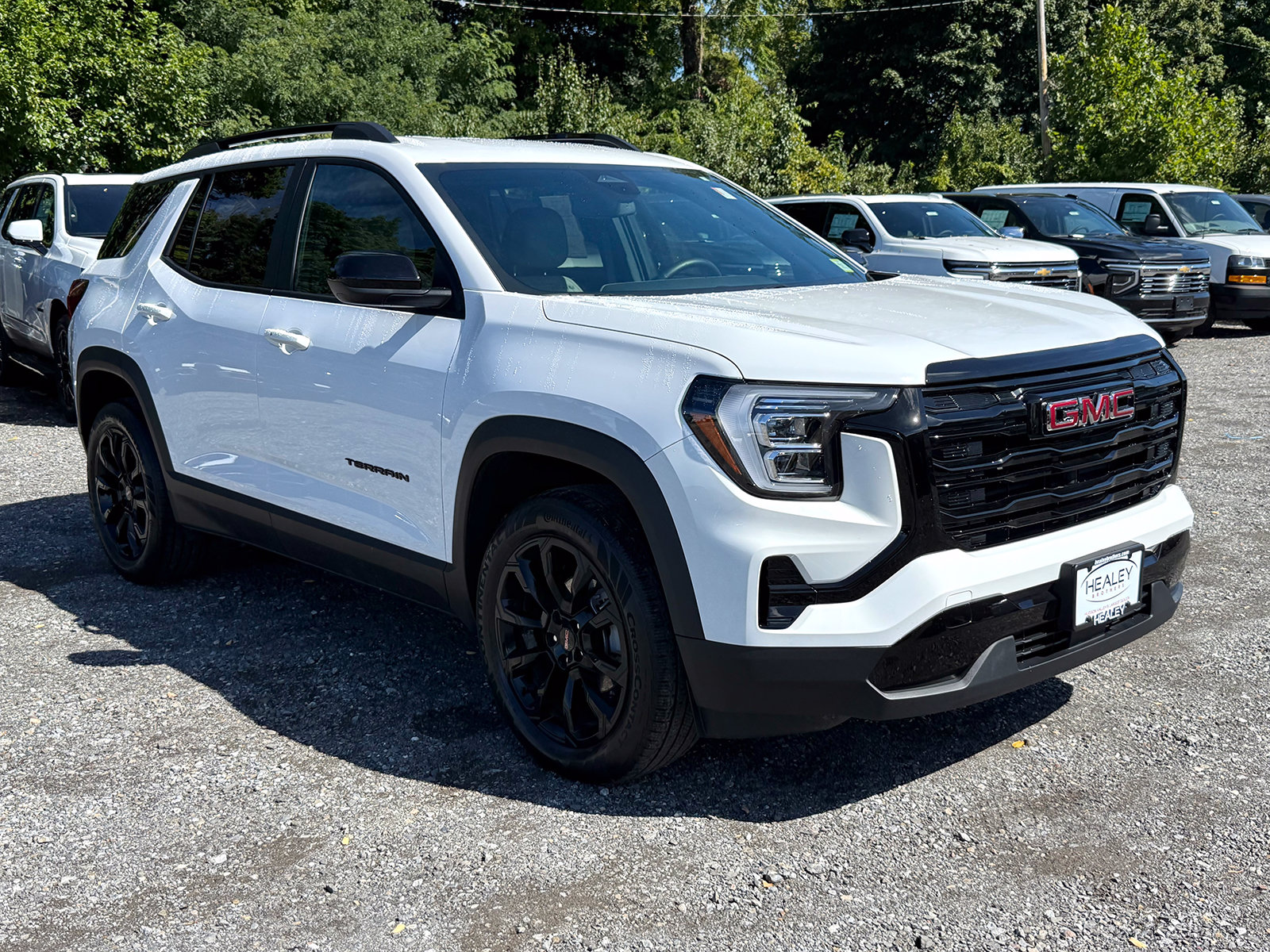 Photo view of 2026 GMC Terrain in White