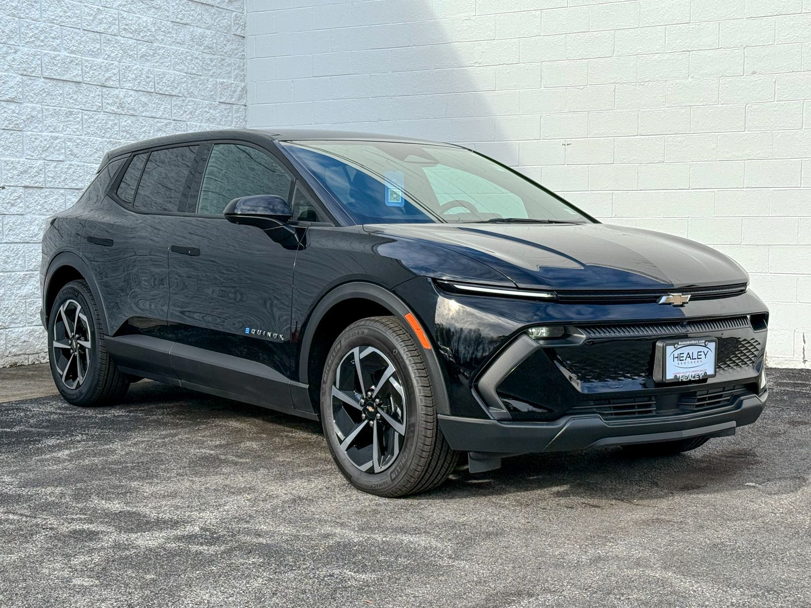 Photo view of 2026 Chevrolet Equinox EV in Black
