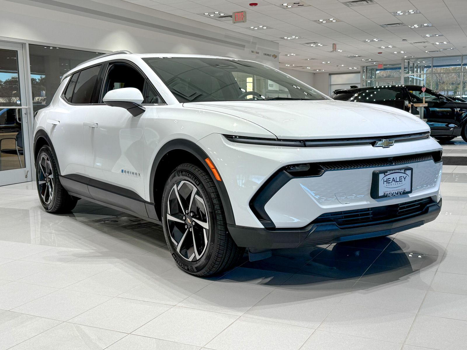 Photo view of 2026 Chevrolet Equinox EV in White