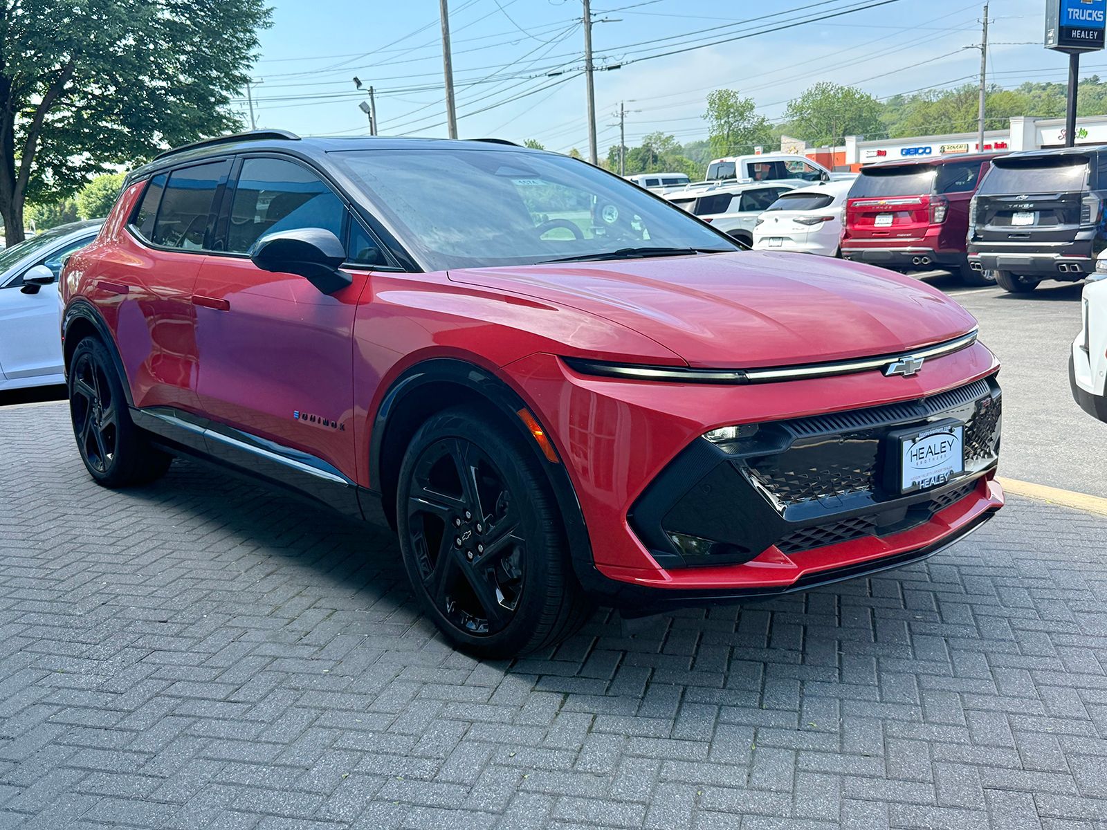 Photo view of 2025 Chevrolet Equinox EV in Orange