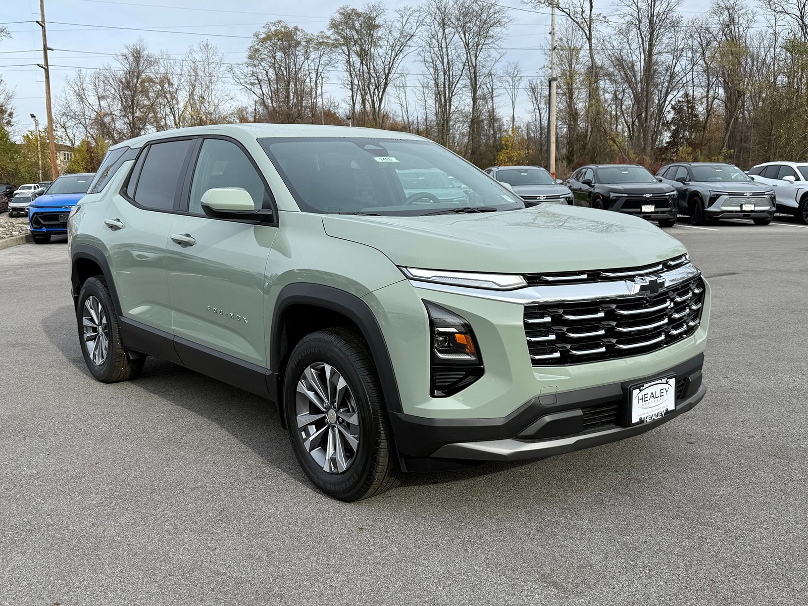 Photo view of 2026 Chevrolet Equinox in Green