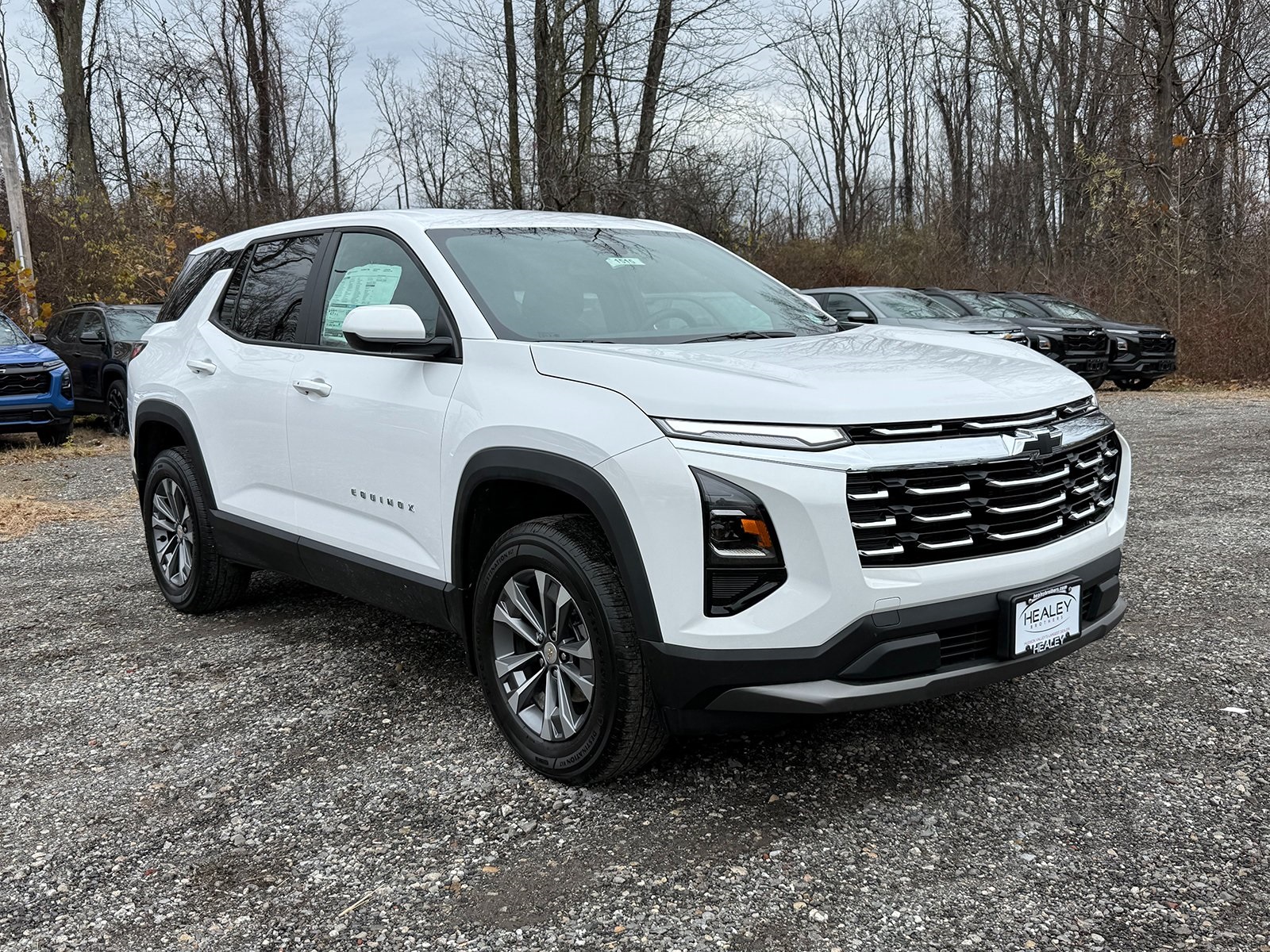Photo view of 2026 Chevrolet Equinox in White