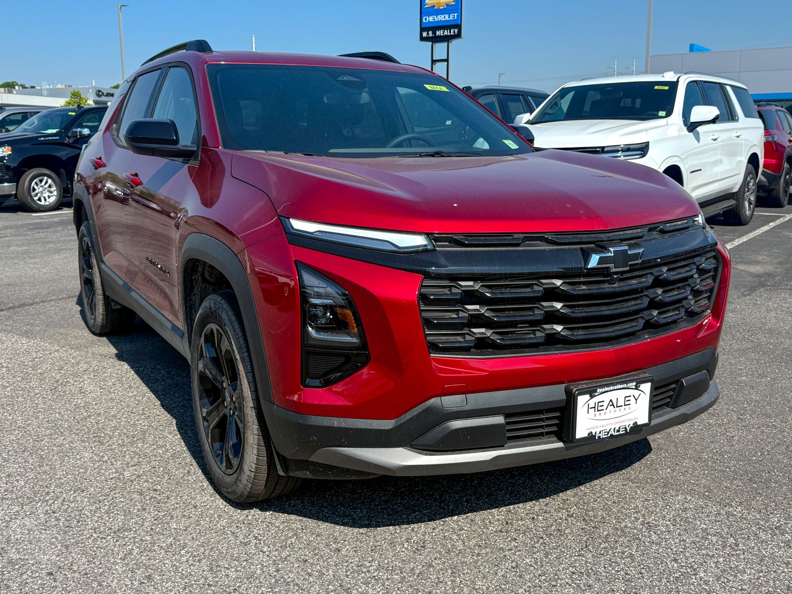 Photo view of 2026 Chevrolet Equinox in Red