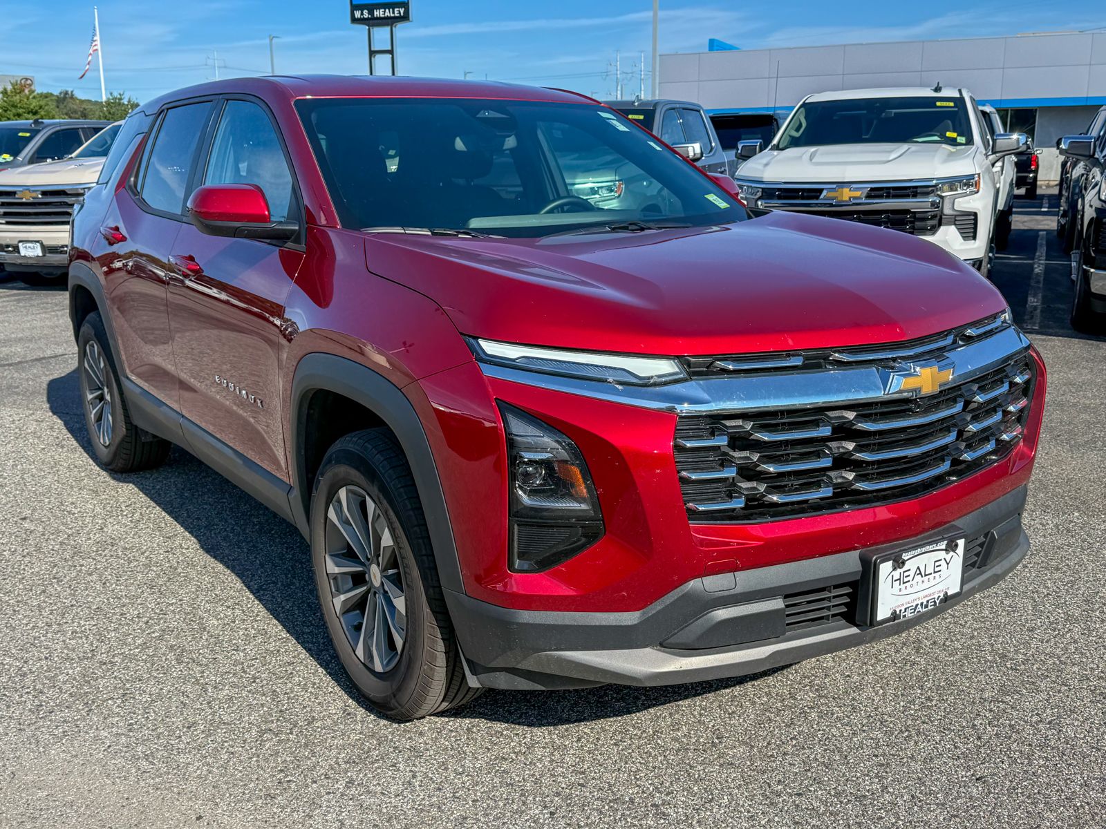 Photo view of 2026 Chevrolet Equinox in Red