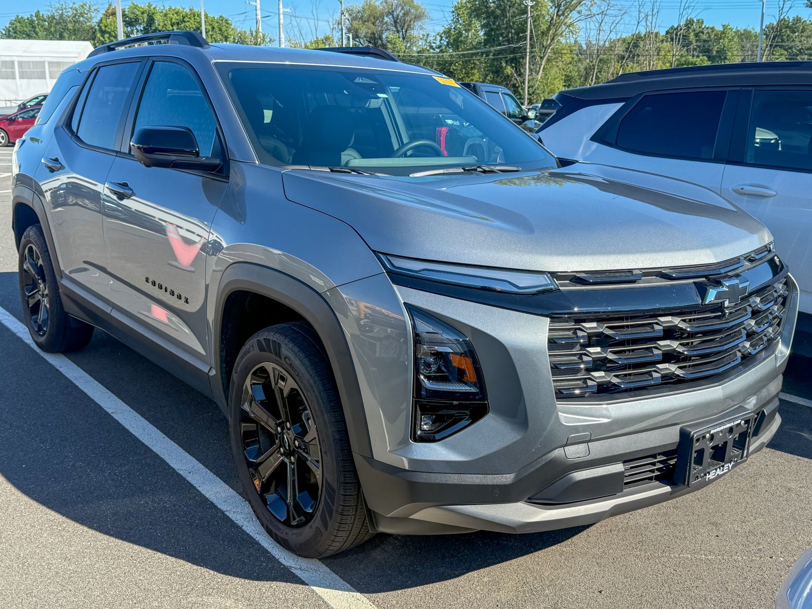 Photo view of 2026 Chevrolet Equinox in Gray