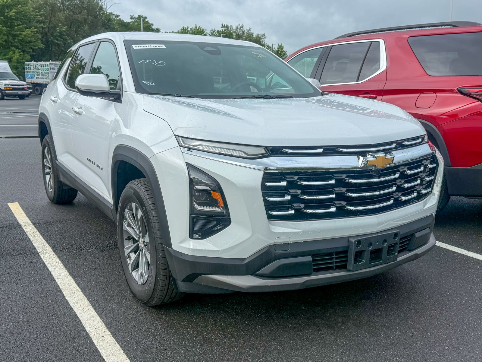 Photo view of 2026 Chevrolet Equinox in White