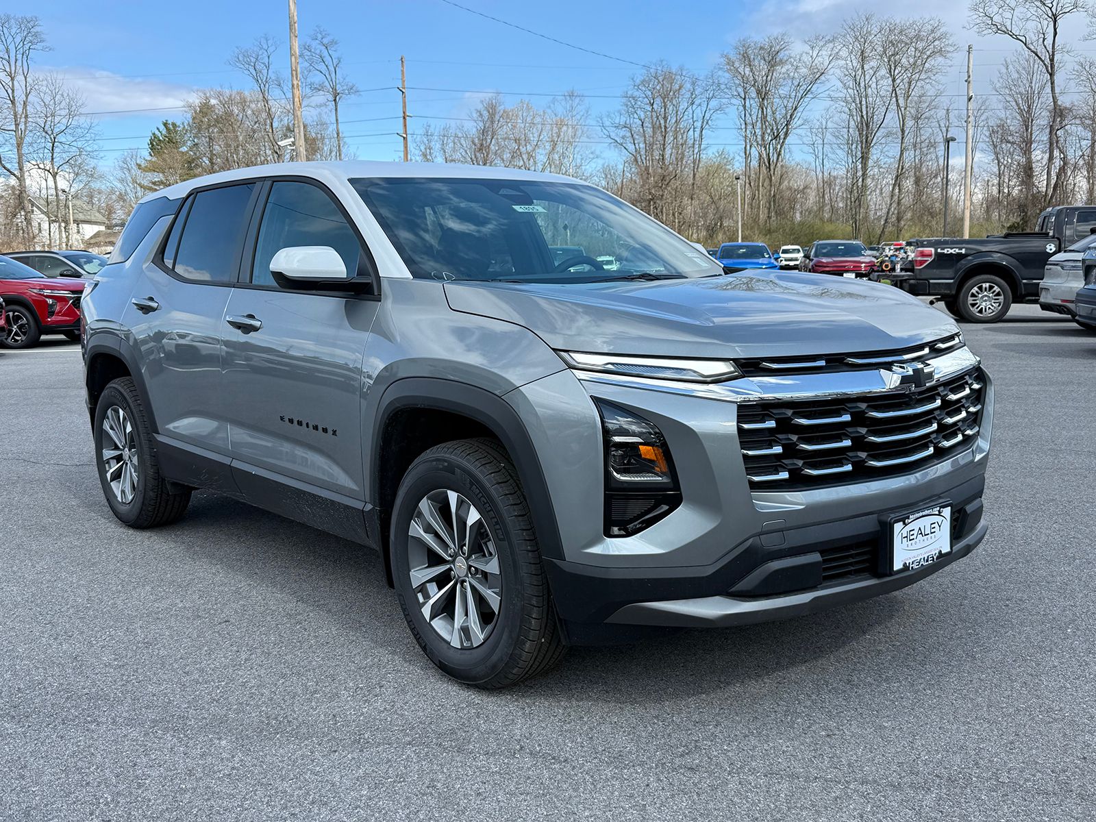Photo view of 2026 Chevrolet Equinox in Gray