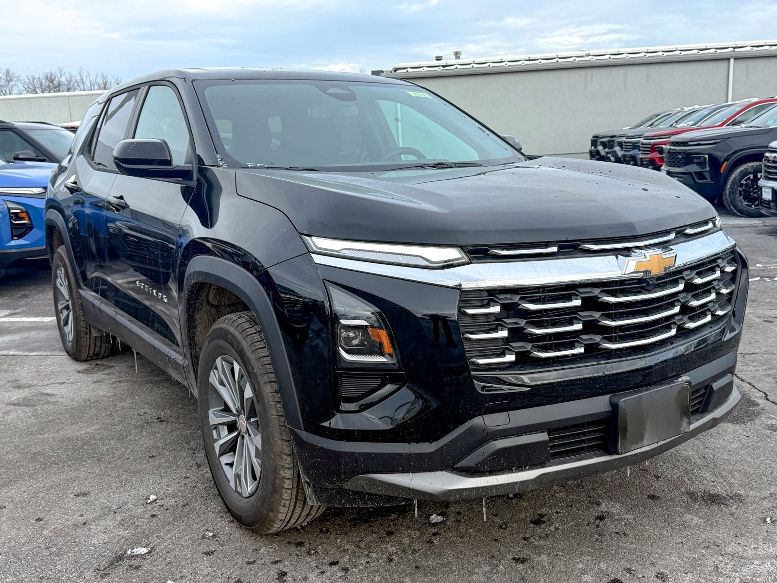 Photo view of 2026 Chevrolet Equinox in Black