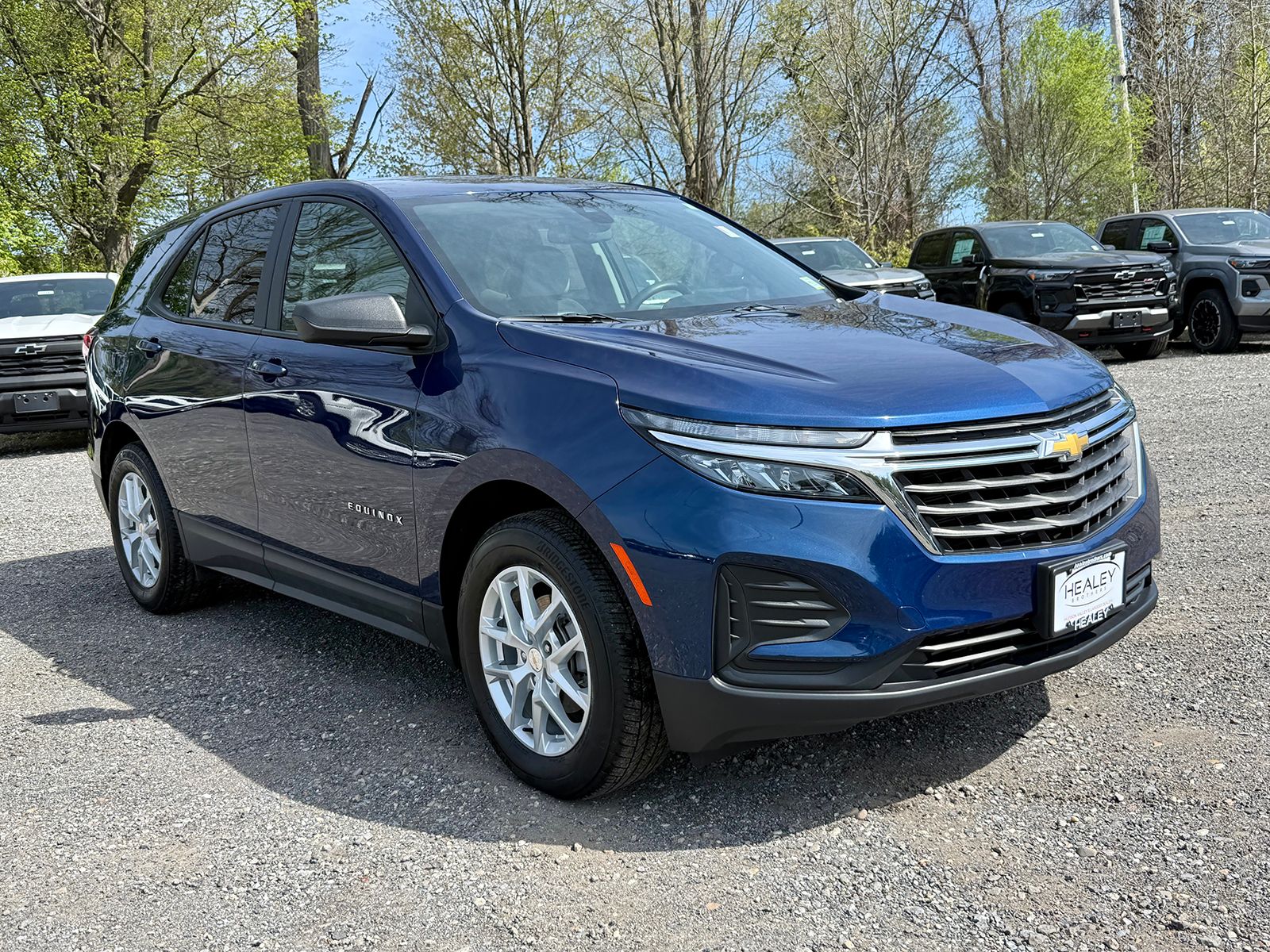 Photo view of 2023 Chevrolet Equinox in Blue