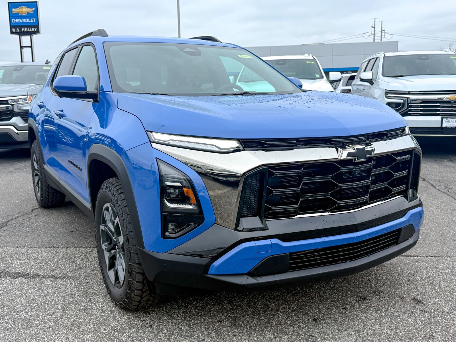 Photo view of 2026 Chevrolet Equinox in Blue