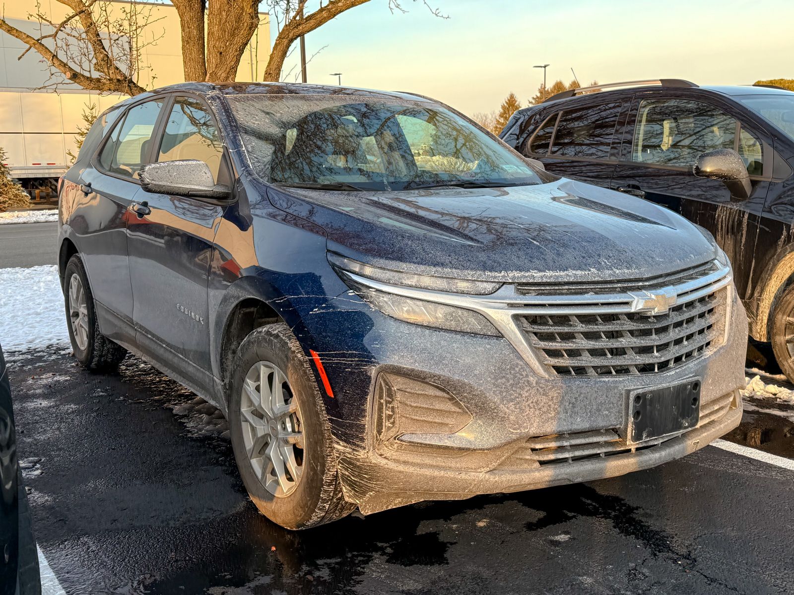 2022 Chevrolet Equinox LS's photo