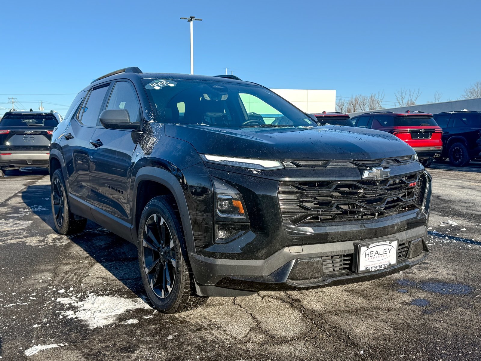 Photo view of 2025 Chevrolet Equinox in Black