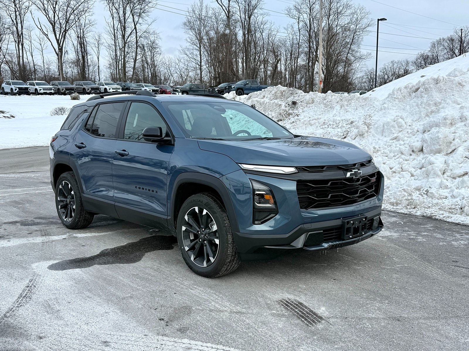 Photo view of 2026 Chevrolet Equinox in Blue