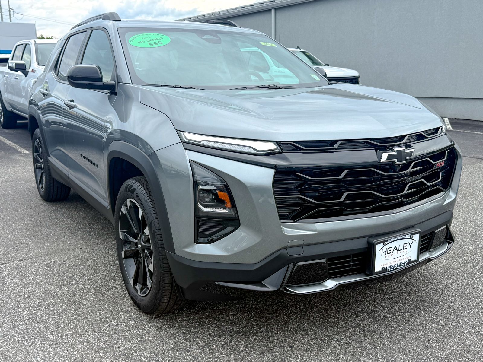 Photo view of 2026 Chevrolet Equinox in Gray