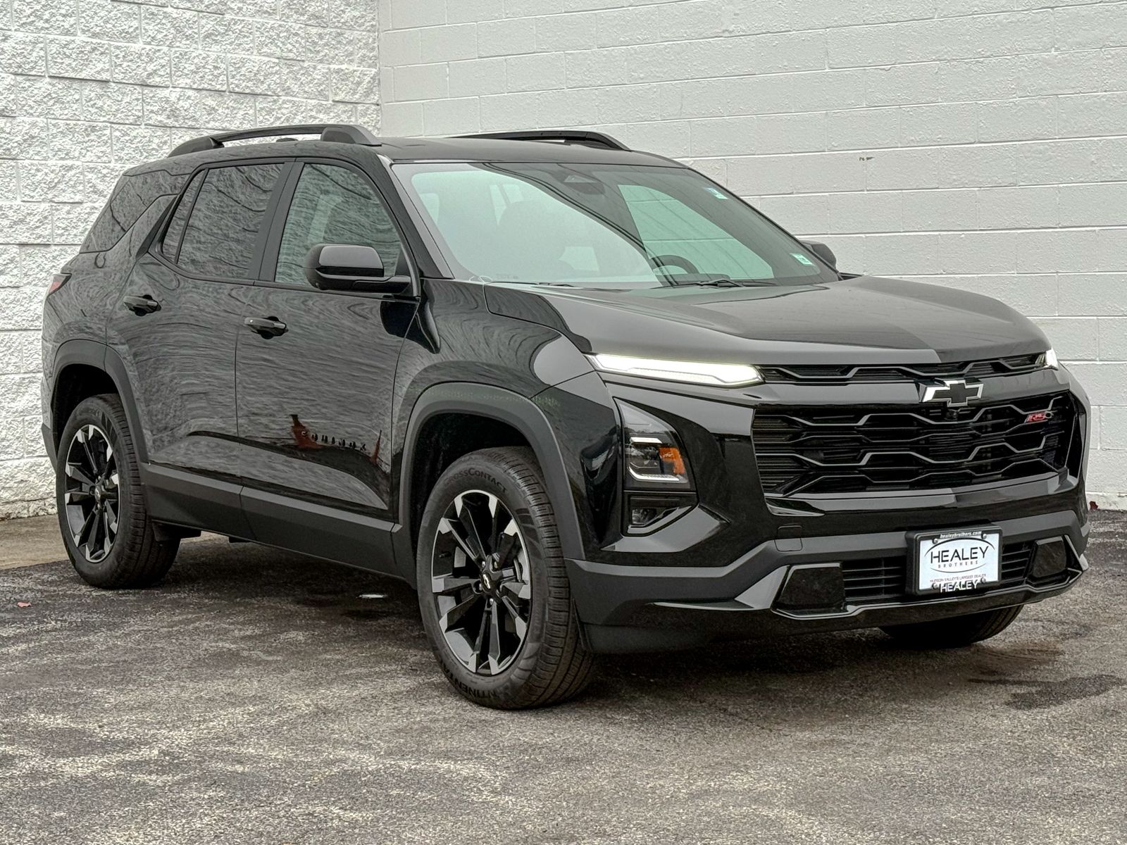 Photo view of 2026 Chevrolet Equinox in Black
