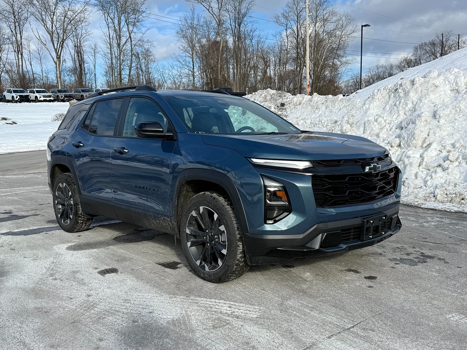 Photo view of 2026 Chevrolet Equinox in Blue
