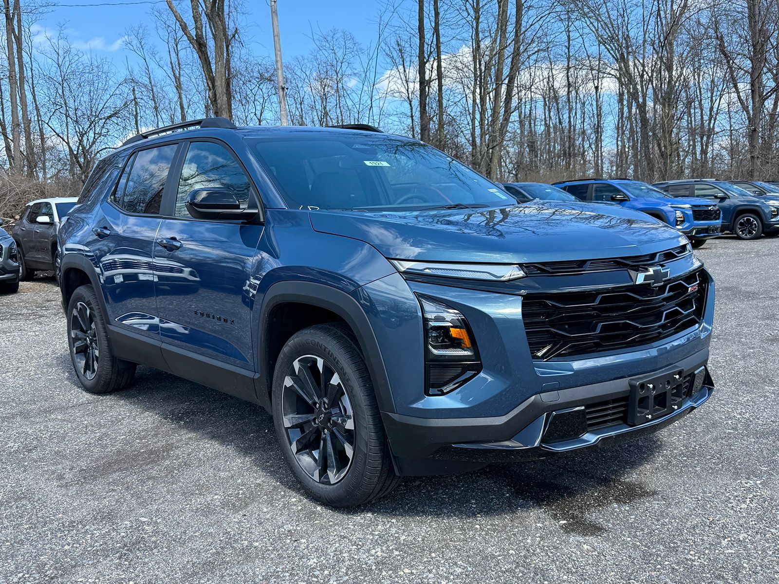 Photo view of 2026 Chevrolet Equinox in Blue