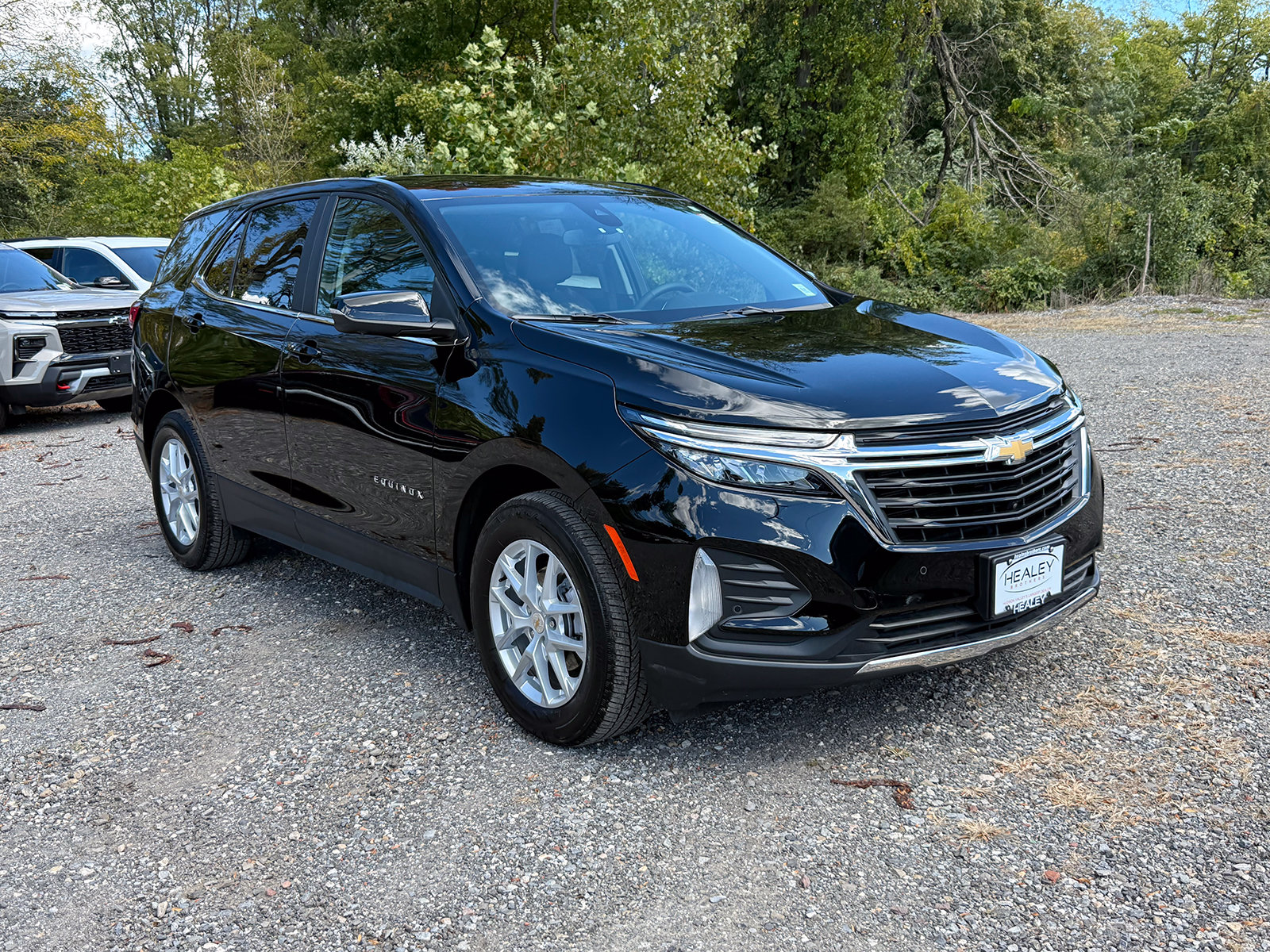 Photo view of 2024 Chevrolet Equinox in Black
