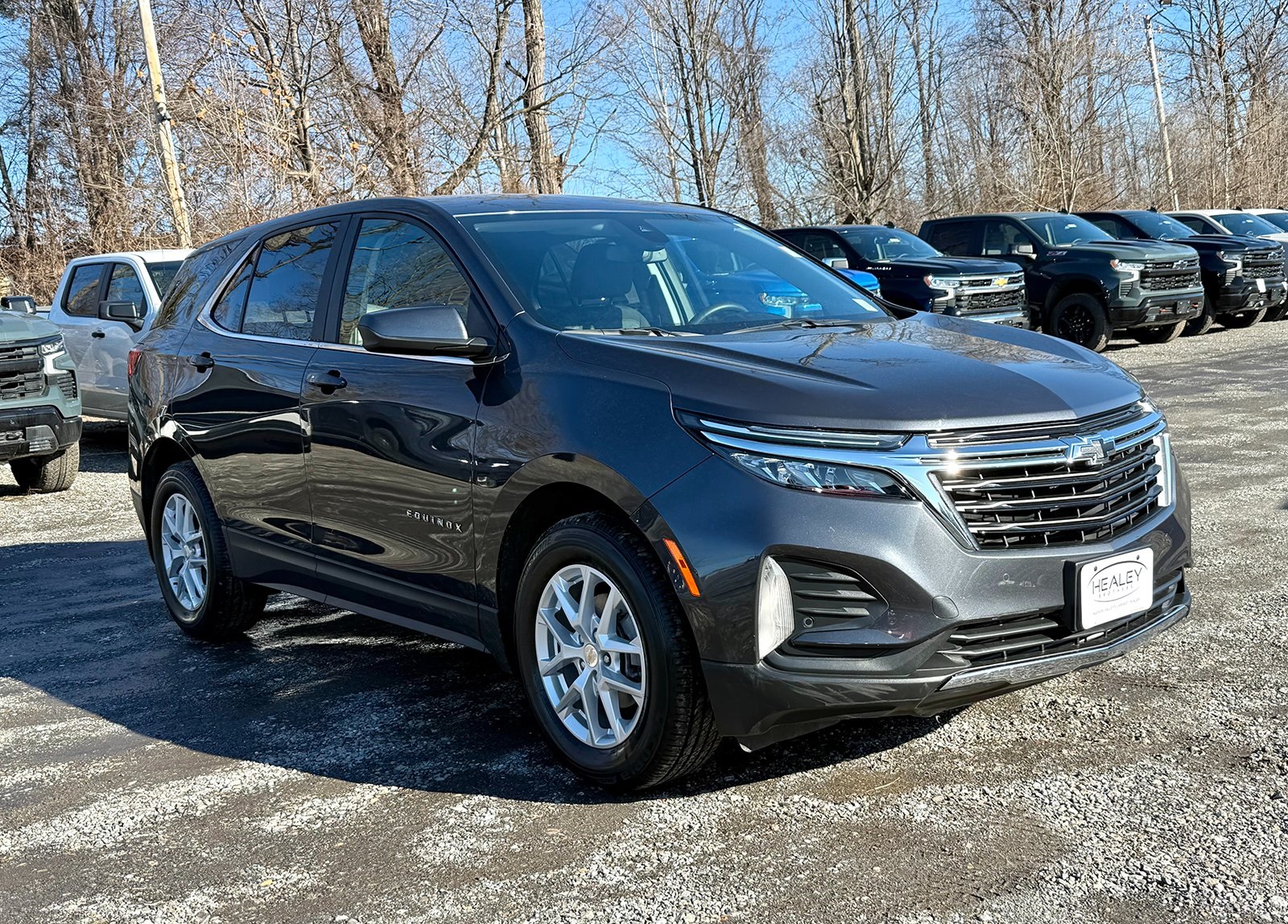 Photo view of 2023 Chevrolet Equinox in Gray