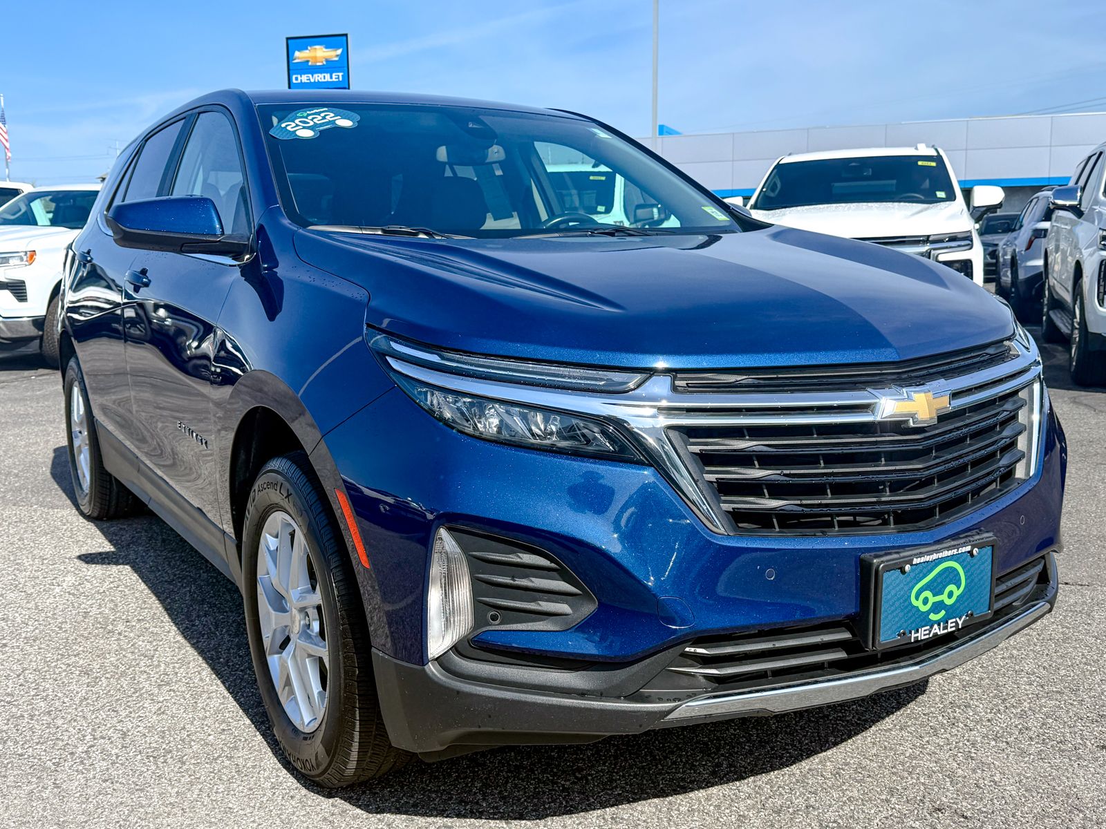 Photo view of 2022 Chevrolet Equinox in Blue