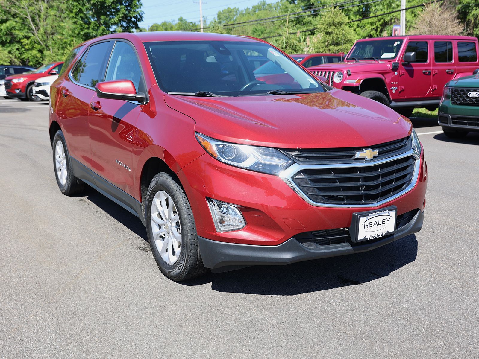 Photo view of 2020 Chevrolet Equinox in Red