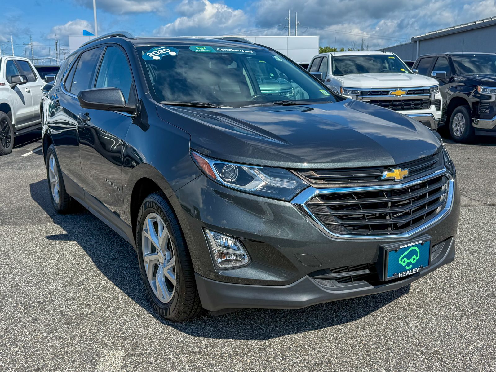 Photo view of 2020 Chevrolet Equinox in Gray