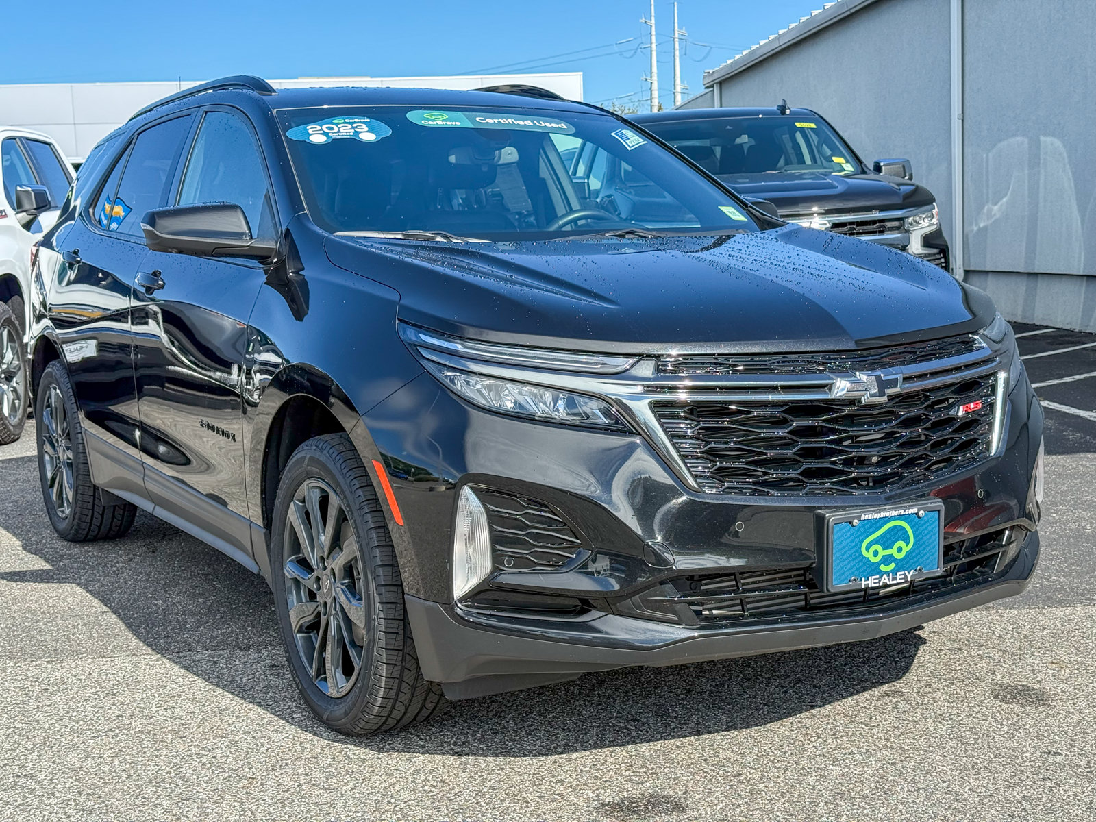 Photo view of 2023 Chevrolet Equinox in Black