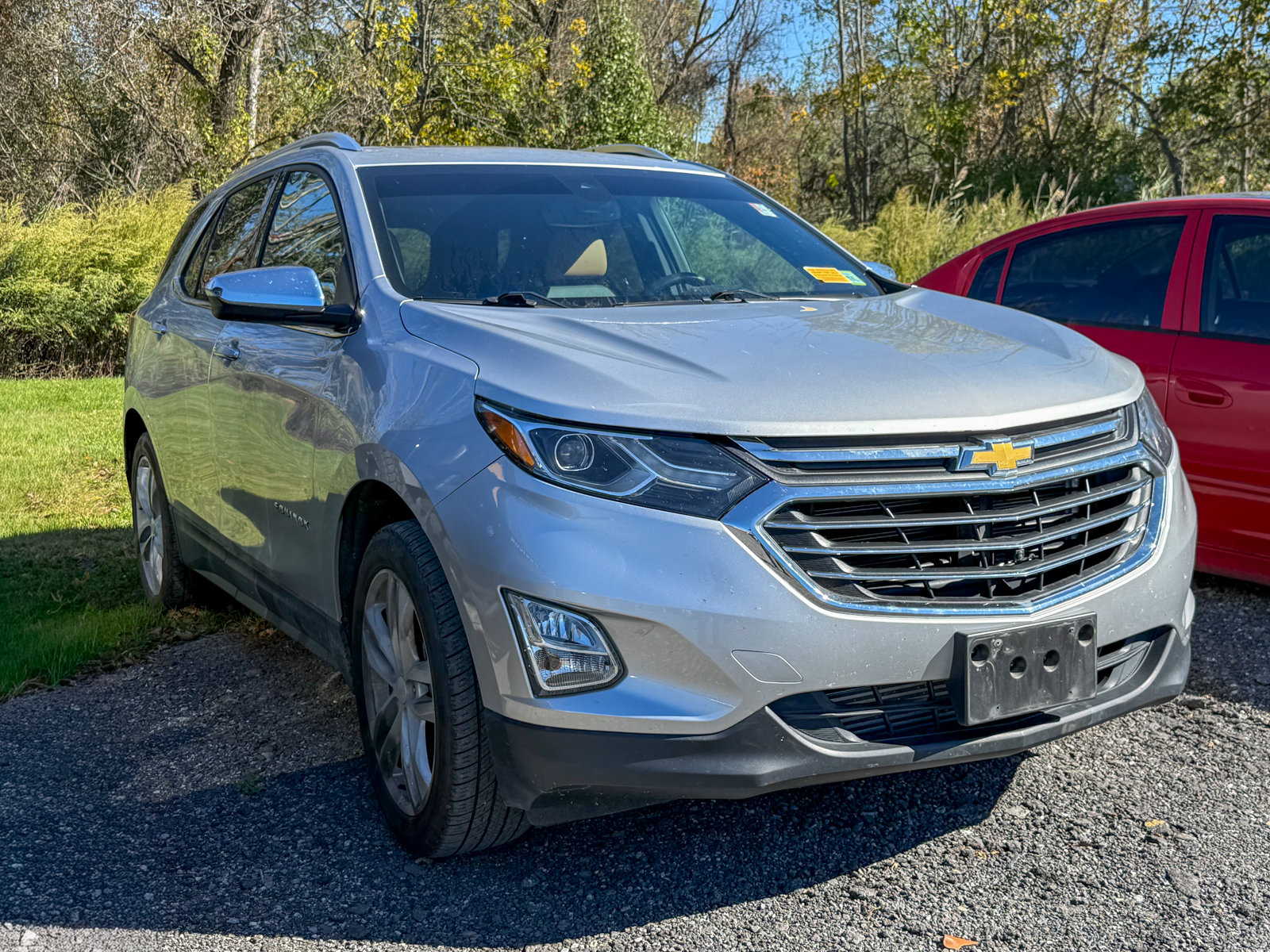 Photo view of 2018 Chevrolet Equinox in Gray