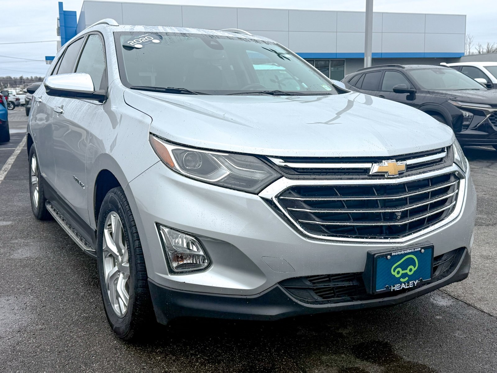 Photo view of 2020 Chevrolet Equinox in Gray