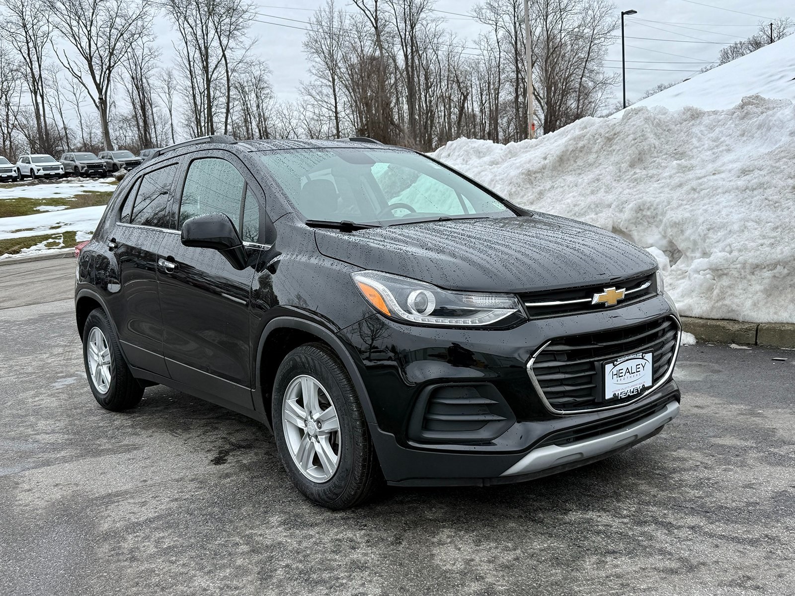 Photo view of 2020 Chevrolet Trax in Black