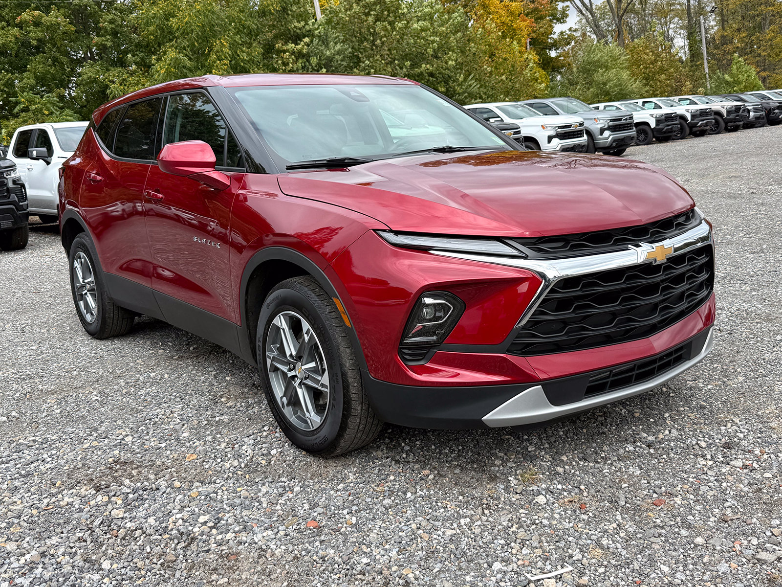 Photo view of 2025 Chevrolet Blazer in Red