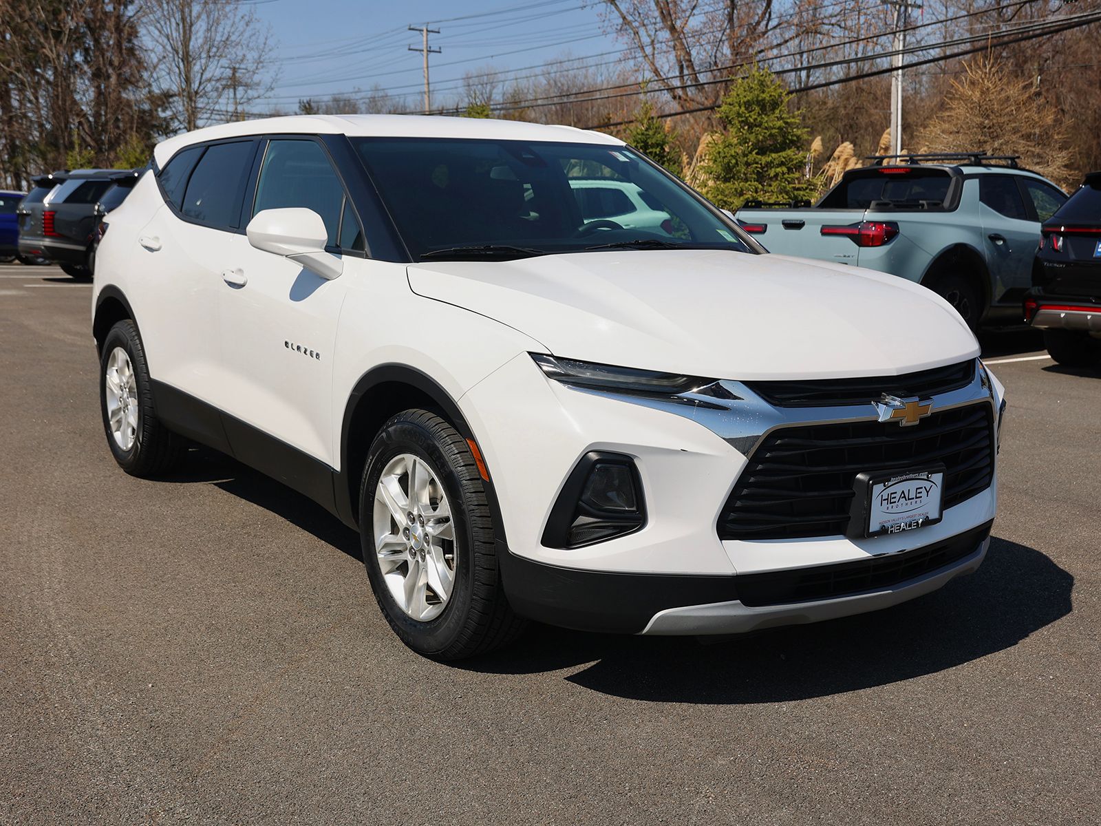 Photo view of 2021 Chevrolet Blazer in White