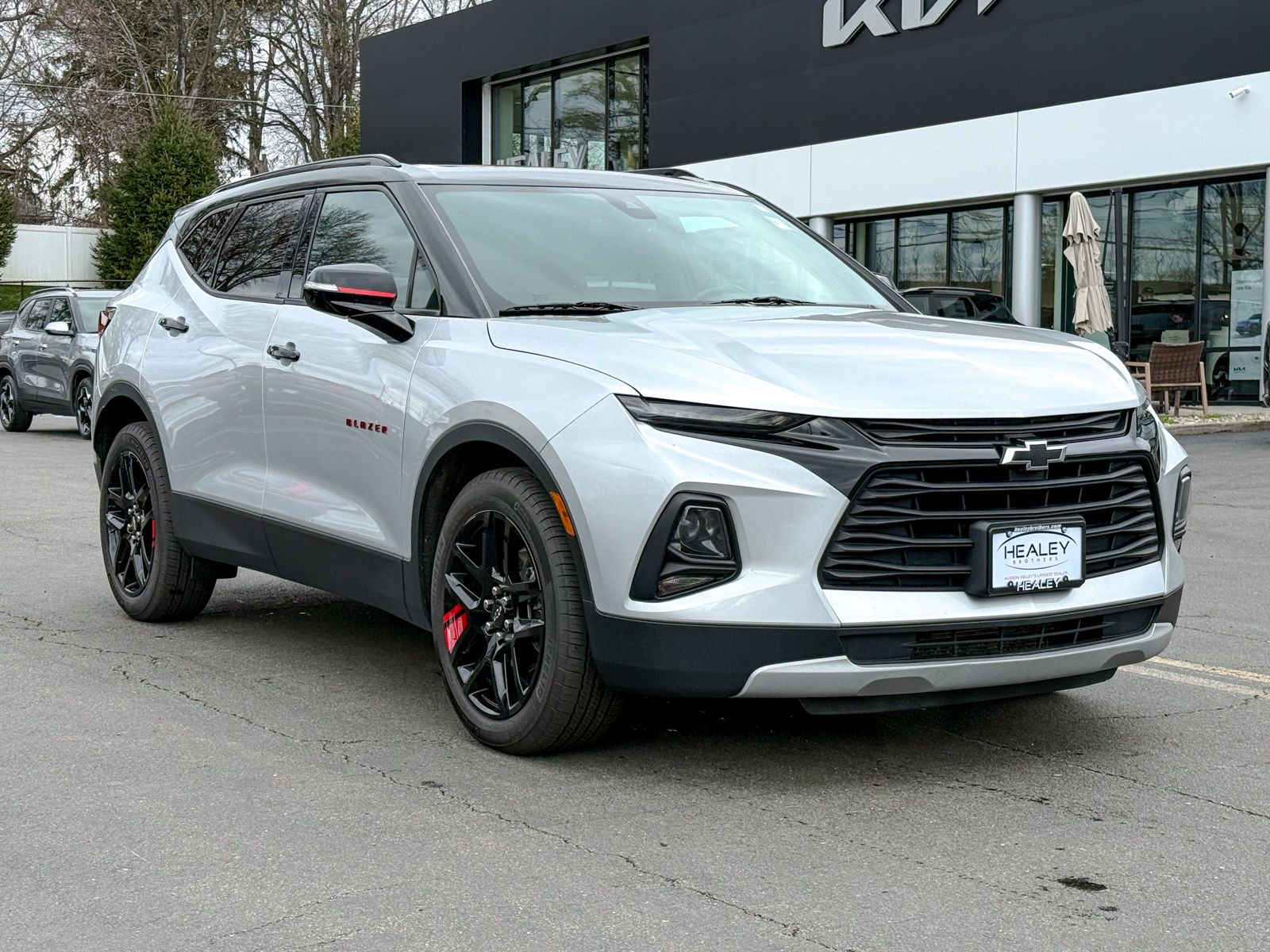 Photo view of 2022 Chevrolet Blazer in Gray