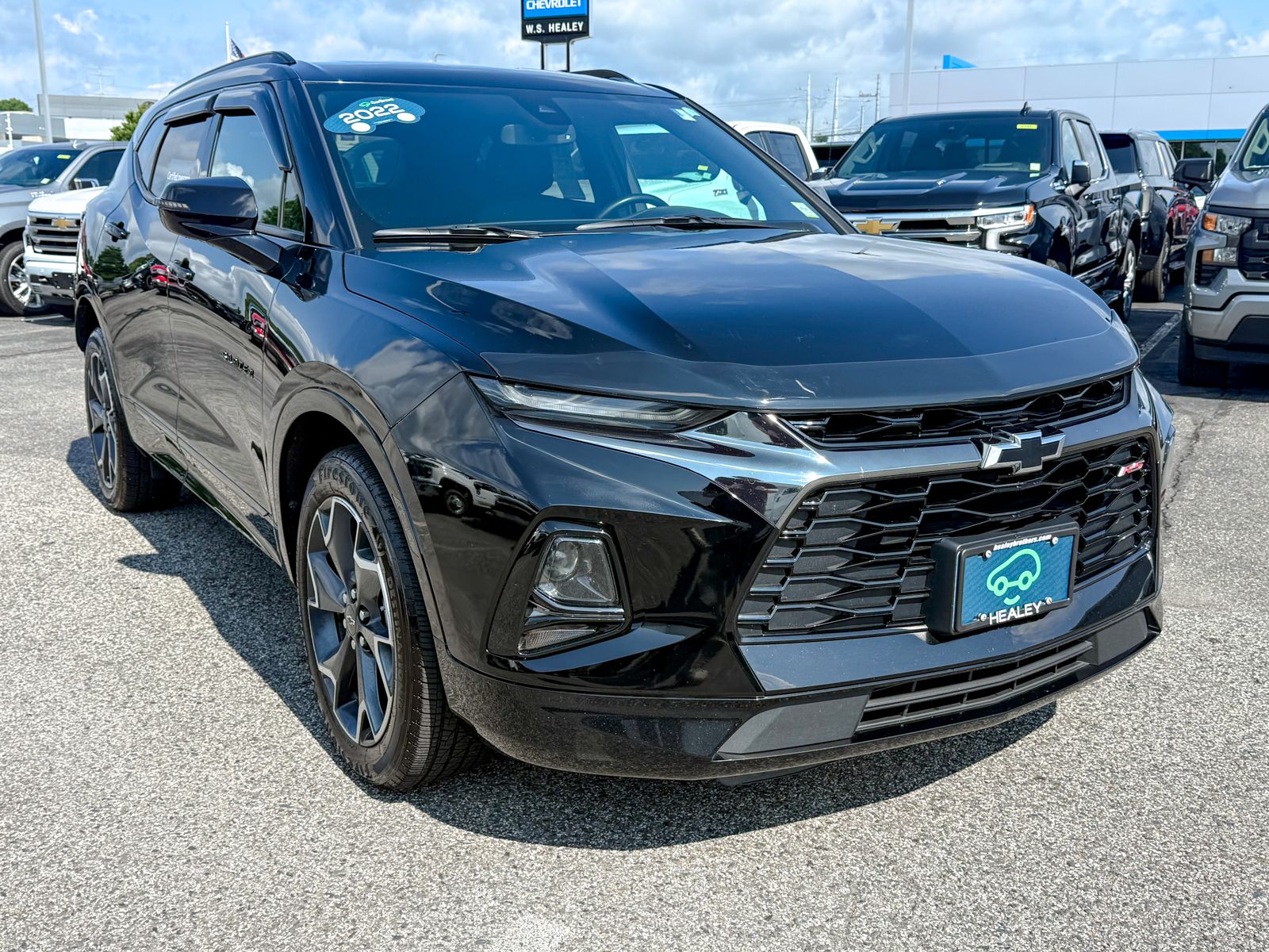 Photo view of 2022 Chevrolet Blazer in Black