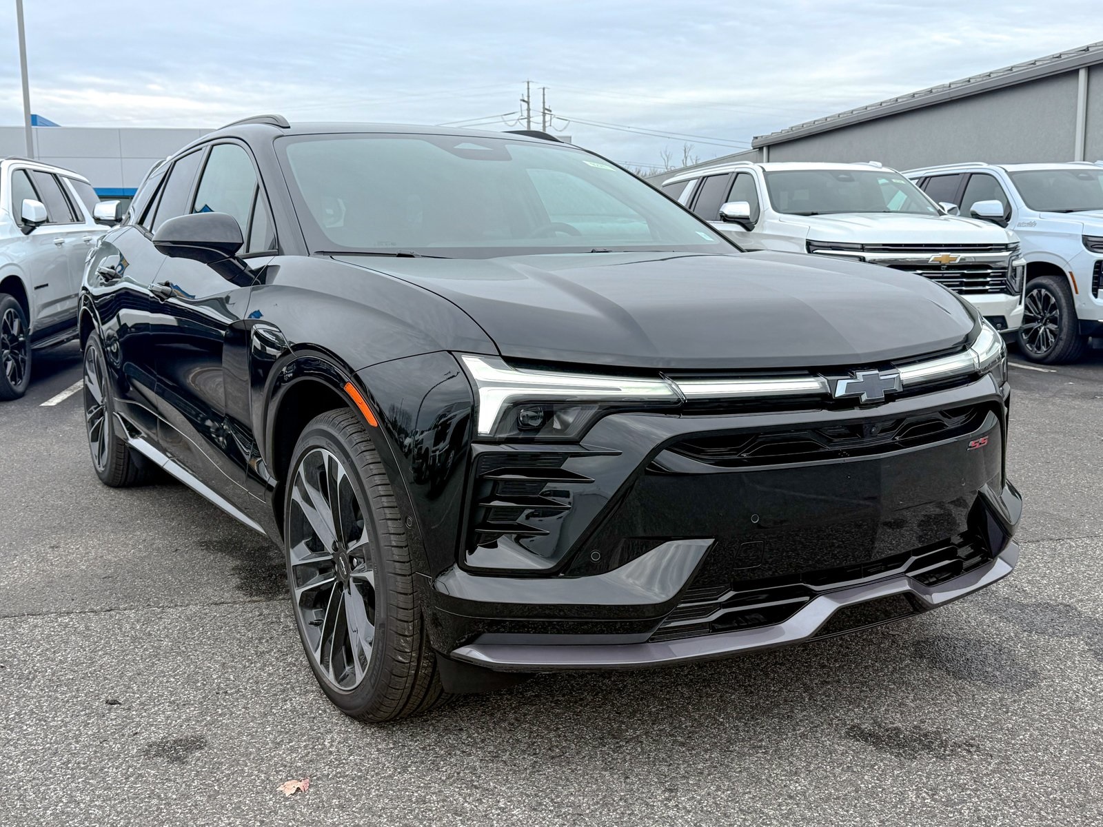 Photo view of 2026 Chevrolet Blazer EV in Black