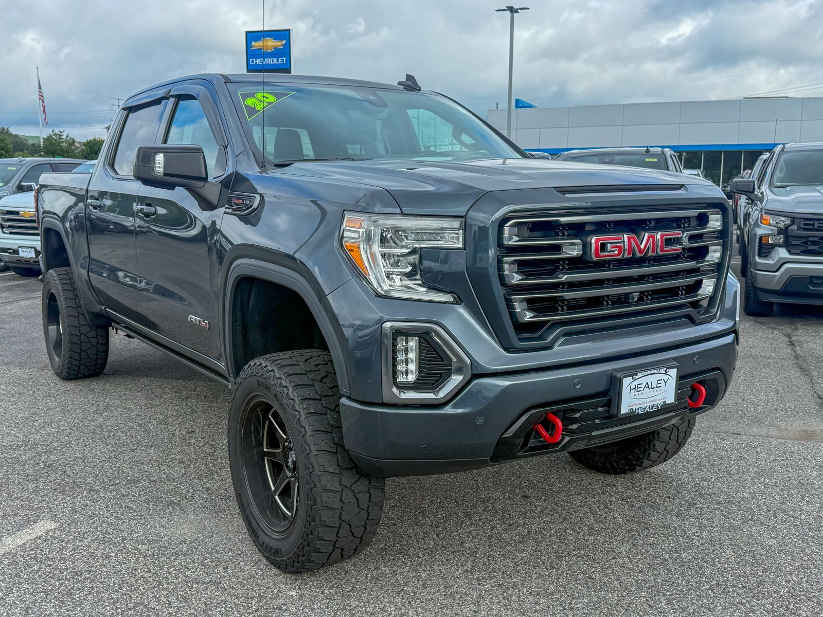 Photo view of 2020 GMC Sierra 1500 in Gray