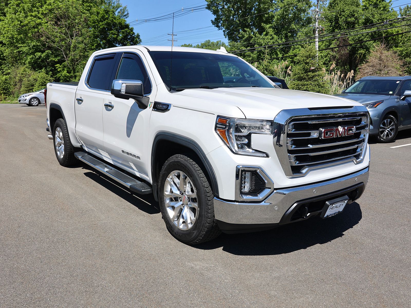 Photo view of 2020 GMC Sierra 1500 in White